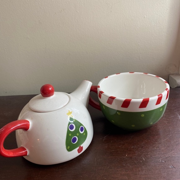 Pier 1 Tea Set for one- Christmas Tree- Mug & Teapot - Picture 2 of 6